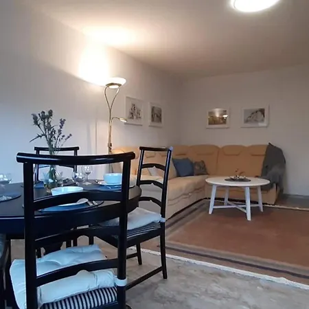 Apartament 3-zimmerwohnung...nur 5 Gehminuten Zum Pegnitzer Bahnhof